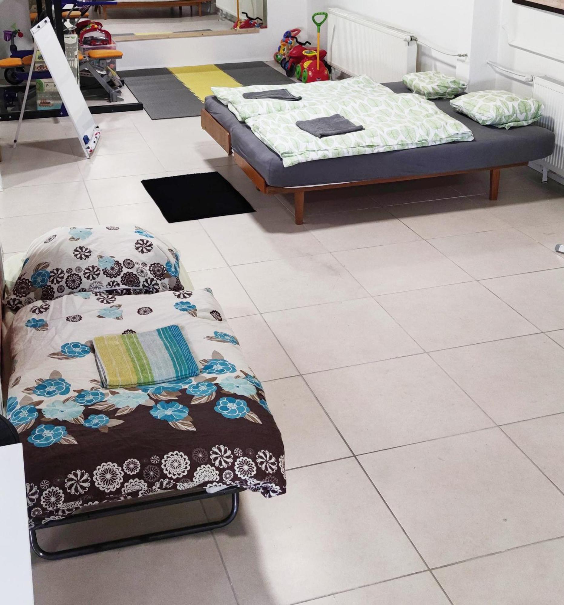 Krasny Priestranny Slnecny Apartman V Centre Mesta Trenčín Εξωτερικό φωτογραφία